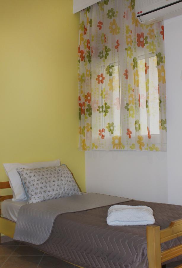 Souzana Rooms Nea Plagia Exteriör bild